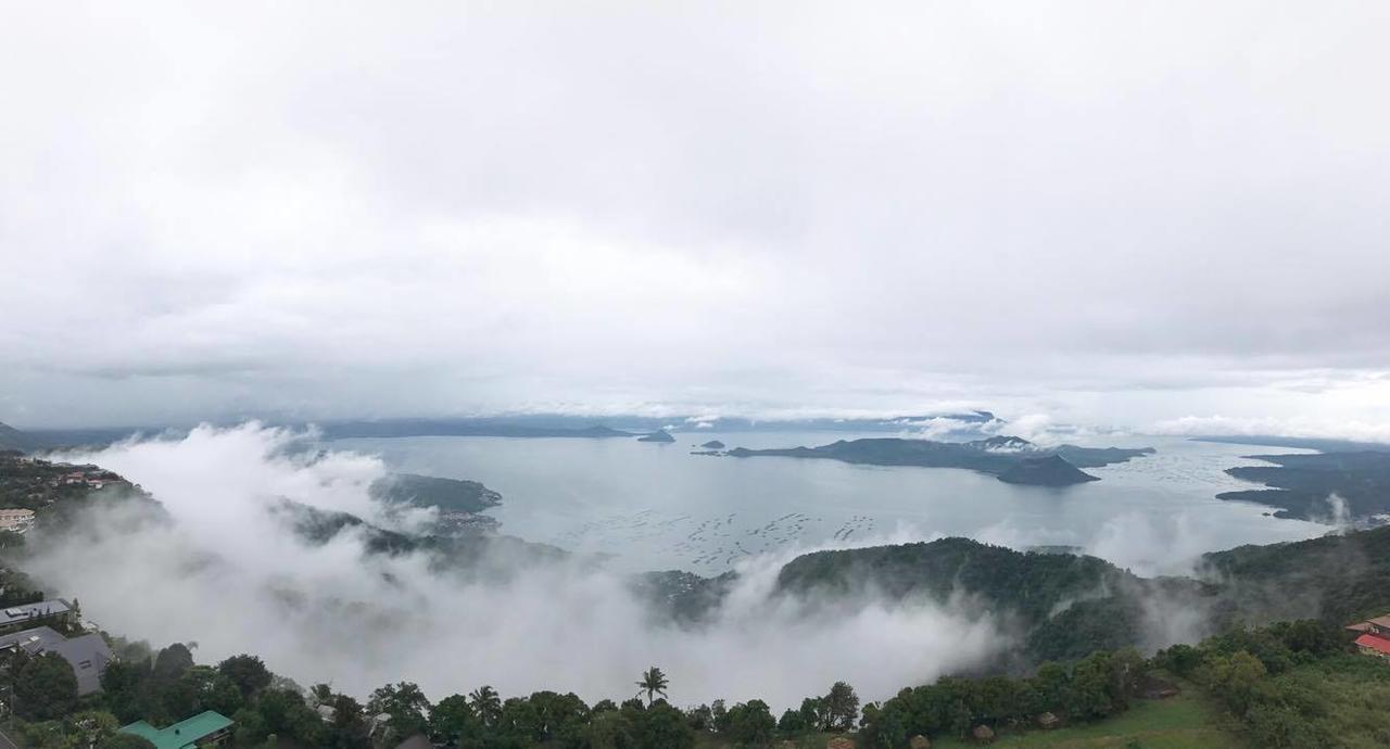 Tagaytay living - weather from https://s-ec.bstatic.com/images/hotel/max1280x900/119/119627262.jpg