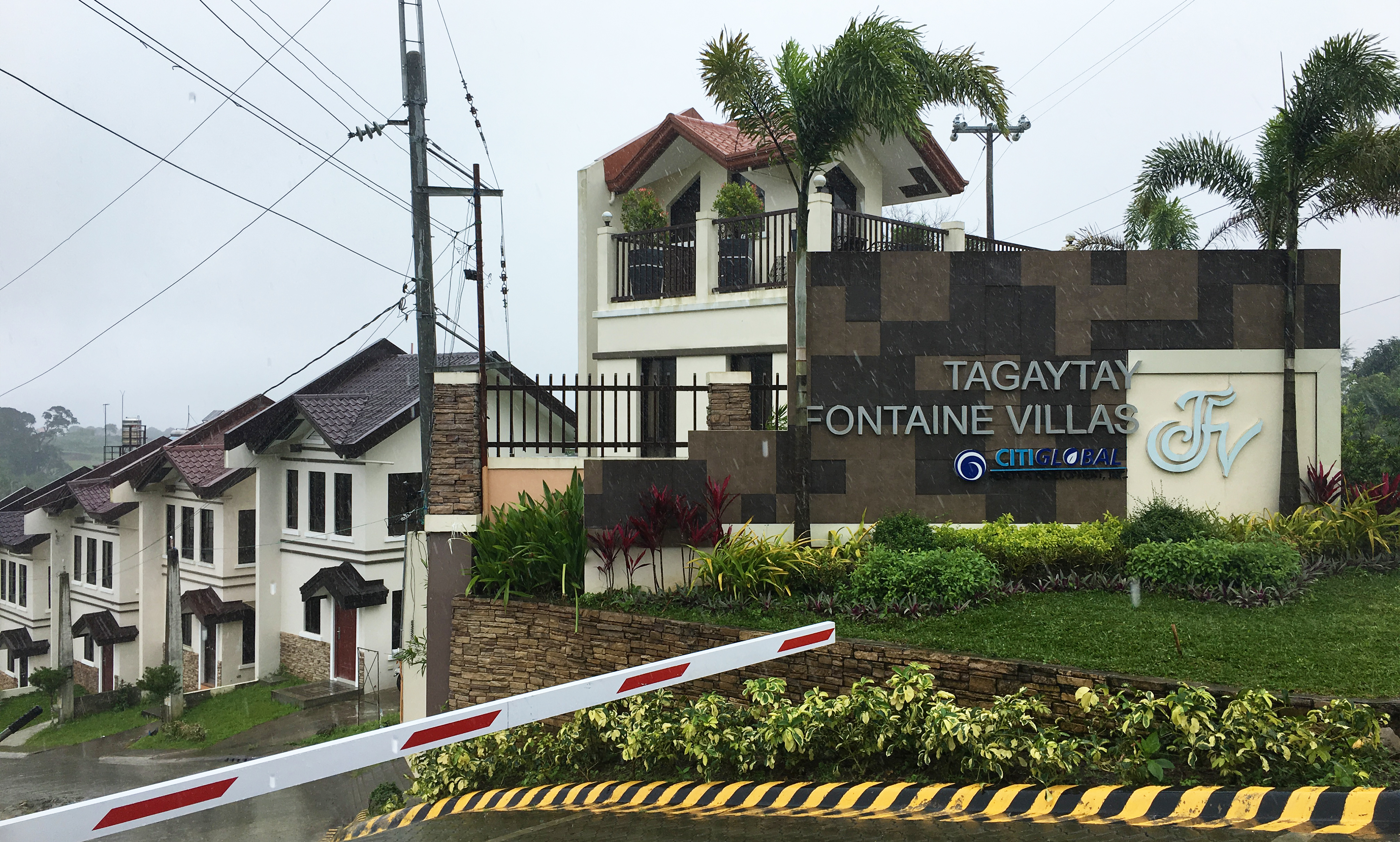 Entrance of Tagaytay Fontaine Villas